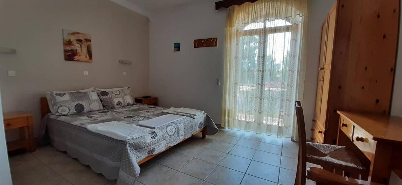 Traditional House Alepis In Areopolis Bagian luar foto