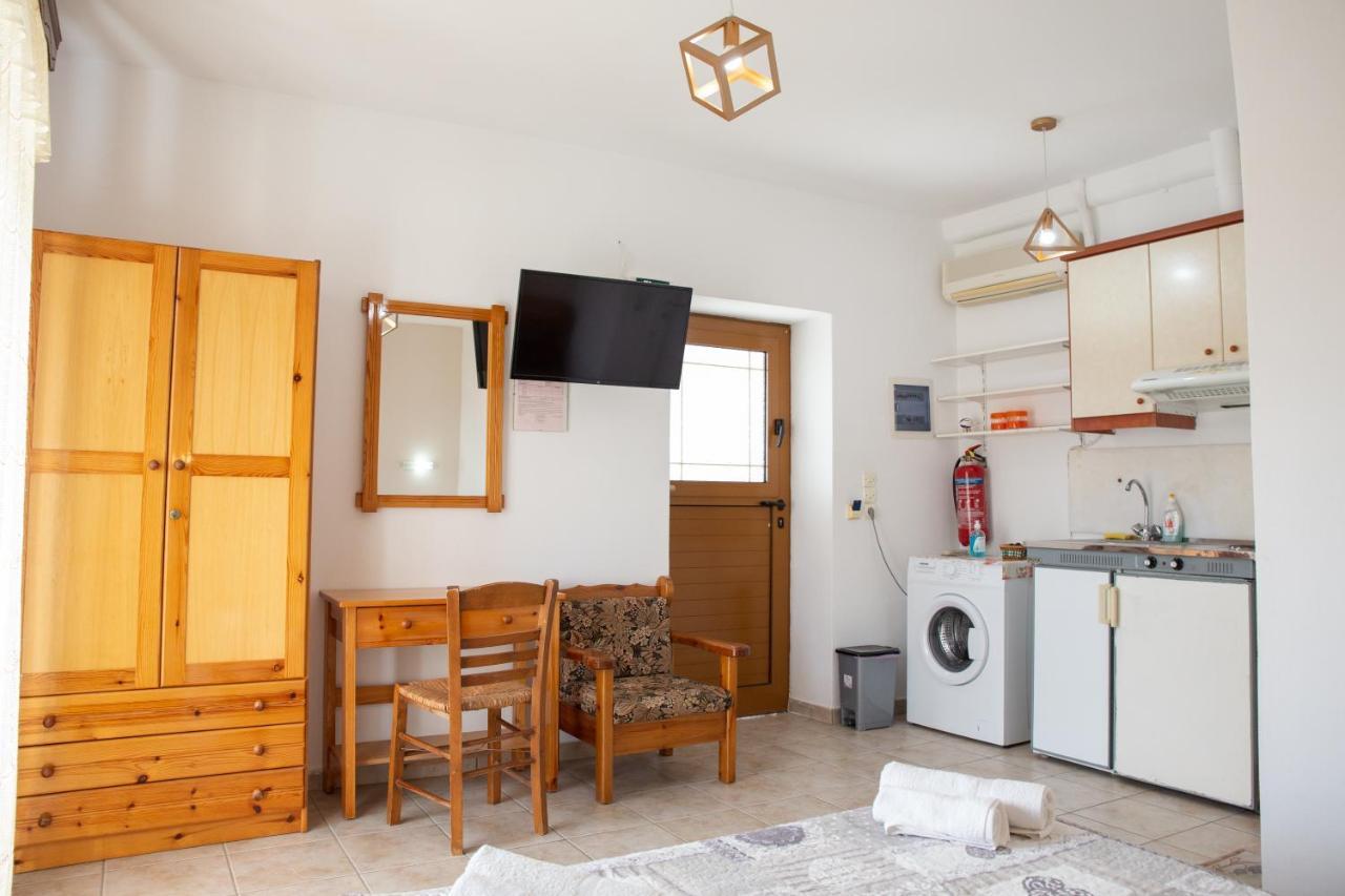 Traditional House Alepis In Areopolis Bagian luar foto